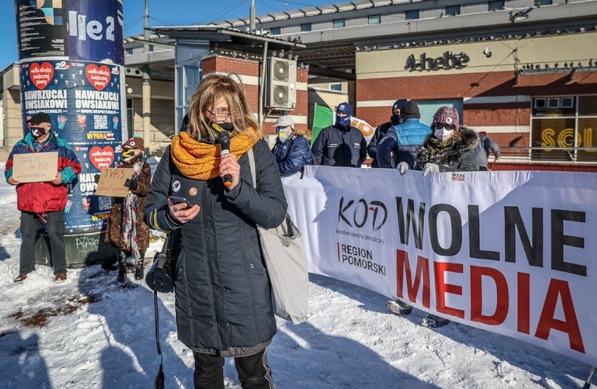 Protest w obronie wolnych mediów w Gdańsku 13.02.2021 r. "Media muszą być niezależne od władzy, od każdej władzy"