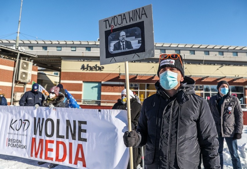 Protest w obronie wolnych mediów w Gdańsku 13.02.2021 r. "Media muszą być niezależne od władzy, od każdej władzy"