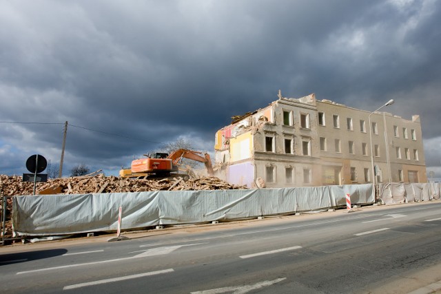 W ostatnich miesiącach z powierzchni Wałbrzycha zniknęło bezpowrotnie kilkadziesiąt budynków
