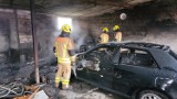 Pożar audi w budynku gospodarczym w powiecie włocławskim. 6 zastępów Straży Pożarnej w akcji