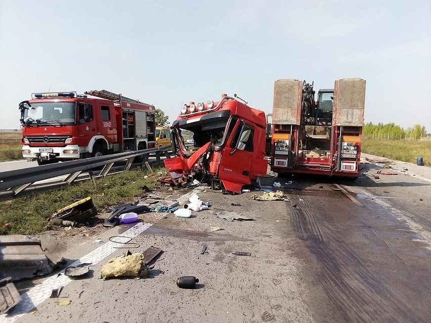 Zobacz zdjęcia z dzisiejszych wypadków na A4 pod Wrocławiem