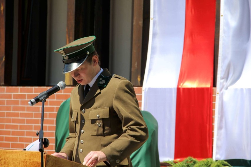 Przed siedzibą Nadleśnictwa Międzychód odsłonięto dziś...