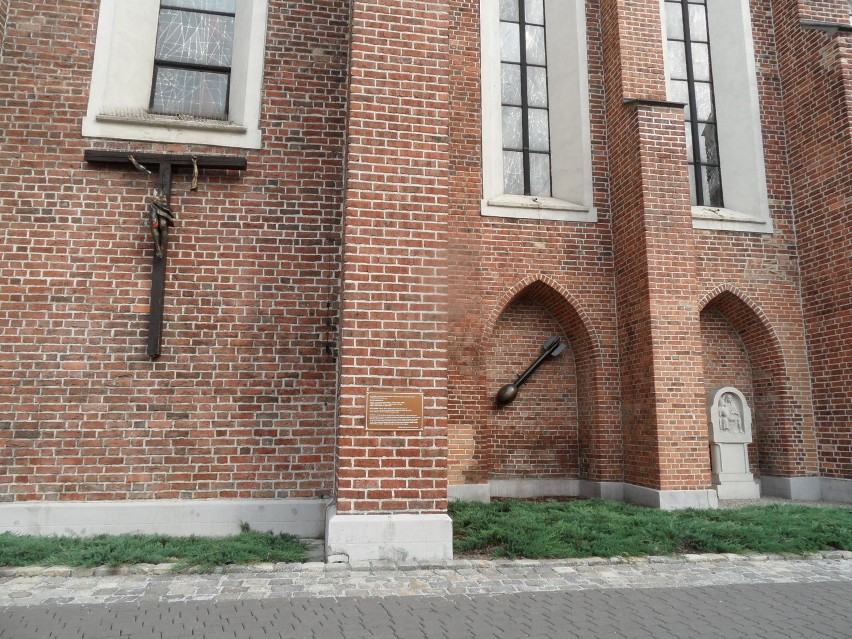Ozdoby na placu kościelnym w Śródmieściu: makieta starówki zniszczona, ale opisy już są!
