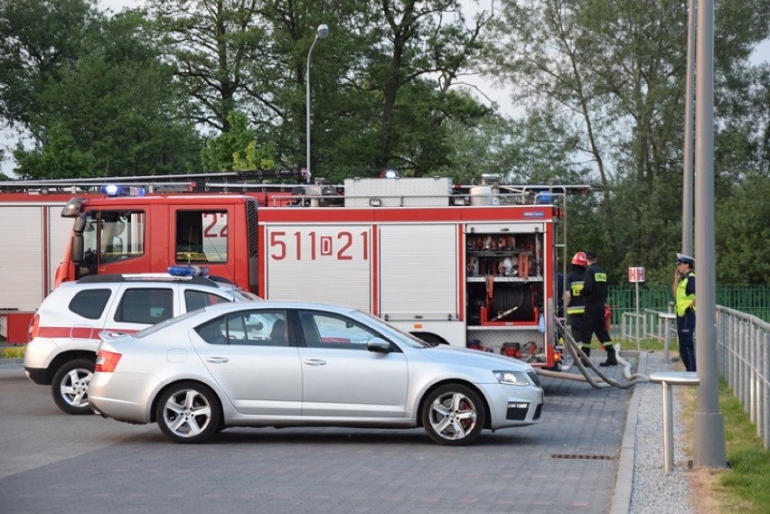 Wyciek gazu na Wojska Polskiego. Interweniuje policja, straż i pogotowie gazowe