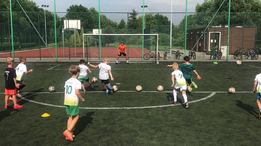 Krotoszyn: Wychowanek Akademii Talentów Igor Orlikowski  zarażał pasją do futbolu młode pokolenie