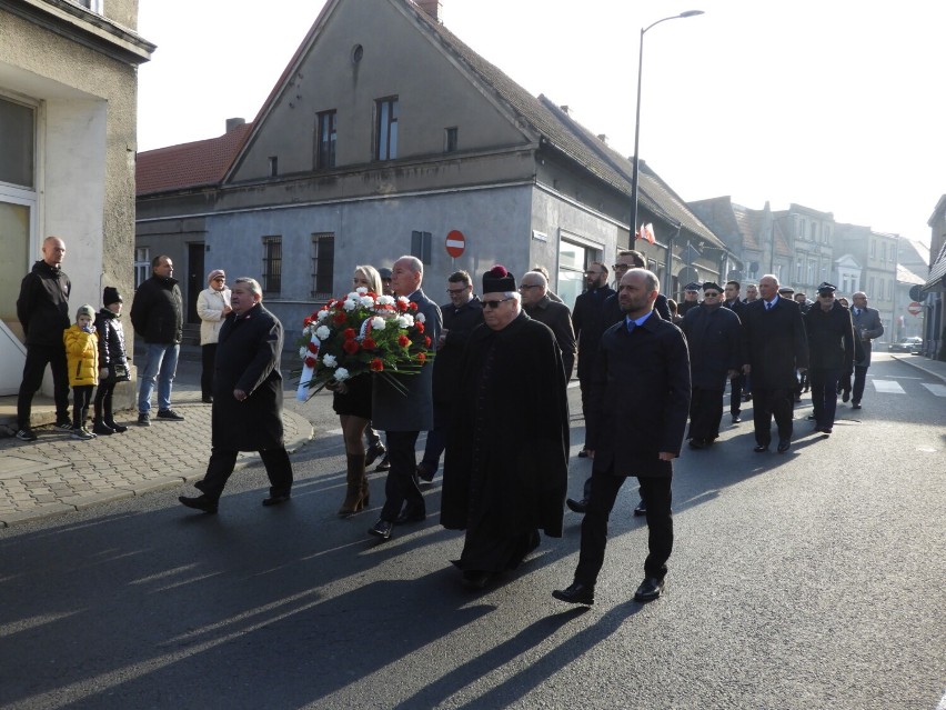 Koźmin Wlkp. Świętowanie rocznicy Dnia Niepodległości we wspólnocie. Jarmark i wspólne śpiewanie na deser!