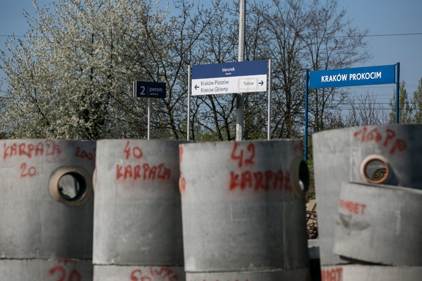 Zobacz, jak zmieniają się przystanki kolejowe w Prokocimiu i Bieżanowie [ZDJĘCIA]