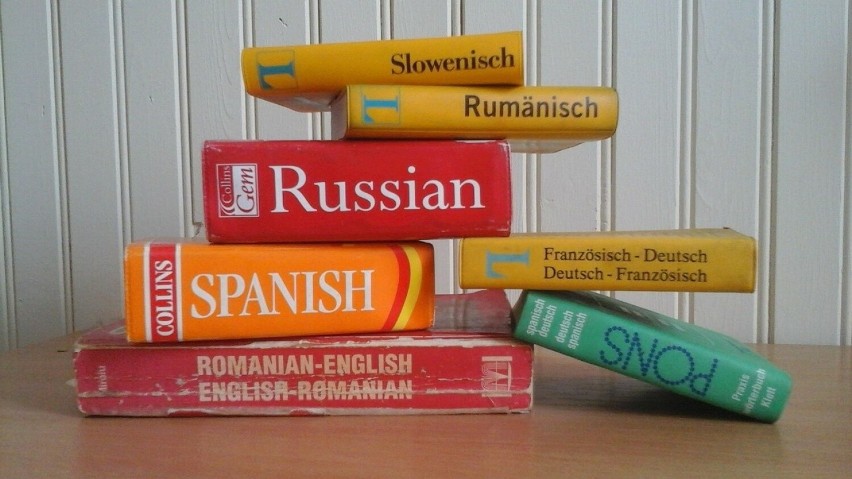 Aplikacje, książki, kursy online do nauki języków obcych to...