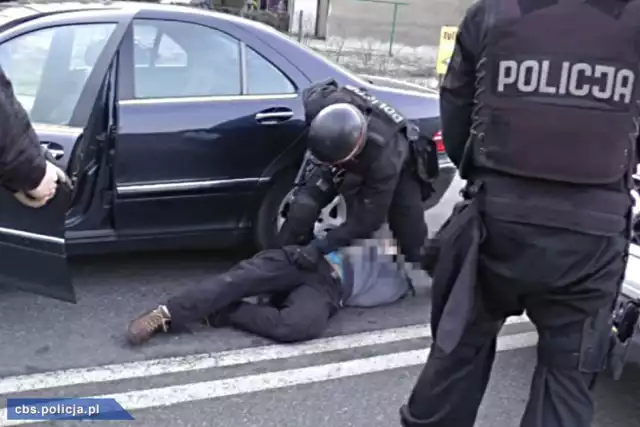 Bydgoszcz: Policjanci CBŚ rozbili zorganizowaną grupę przestępczą [ZDJĘCIA]
