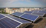 „Słoneczne dachy”. Rusza pilotażowy program skierowany do spółdzielni i wspólnot mieszkaniowych