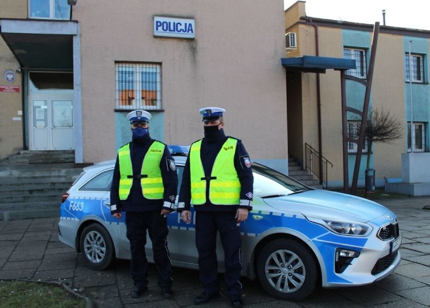 Policyjna eskorta do wieluńskiego szpitala. 7-letni chłopiec tracił przytomność