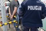Chorzów: policjanci zatrzymali sklepowych złodziei. Teraz grozi im nawet 5-letni pobyt w więzieniu