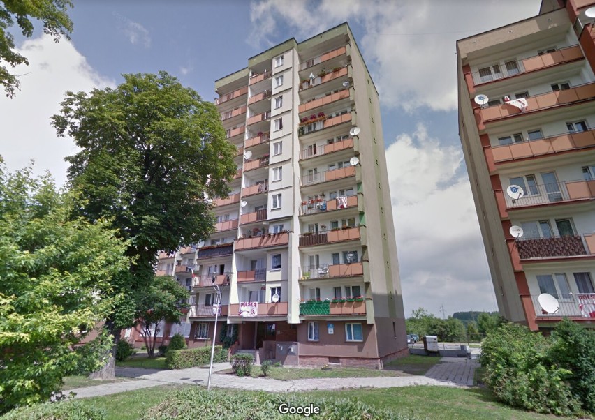 Tragedia w Chorzowie. Mężczyzna wypadł z okna w bloku. 84-latek zmarł na miejscu