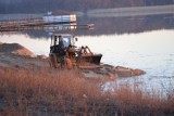 Jezioro Sławskie - ruszyła budowa nowej plaży. ZOBACZ ZDJĘCIA