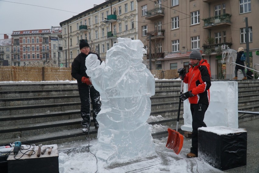 W sobotę, 3 grudnia, na rynku Łazarskim w Poznaniu odbył się...