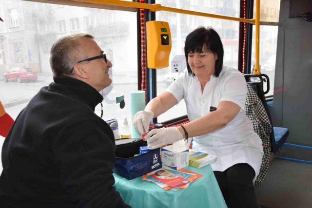 Wczoraj, 7 kwietnia przypadał Światowy Dzień Zdrowia. Dlatego też w tym dniu po gorzowskich torowiskach jeździł tramwaj promujący zdrowy styl życia. W pojeździe można było również zmierzyć poziom cukru we krwi oraz zbadać sobie ciśnienie.