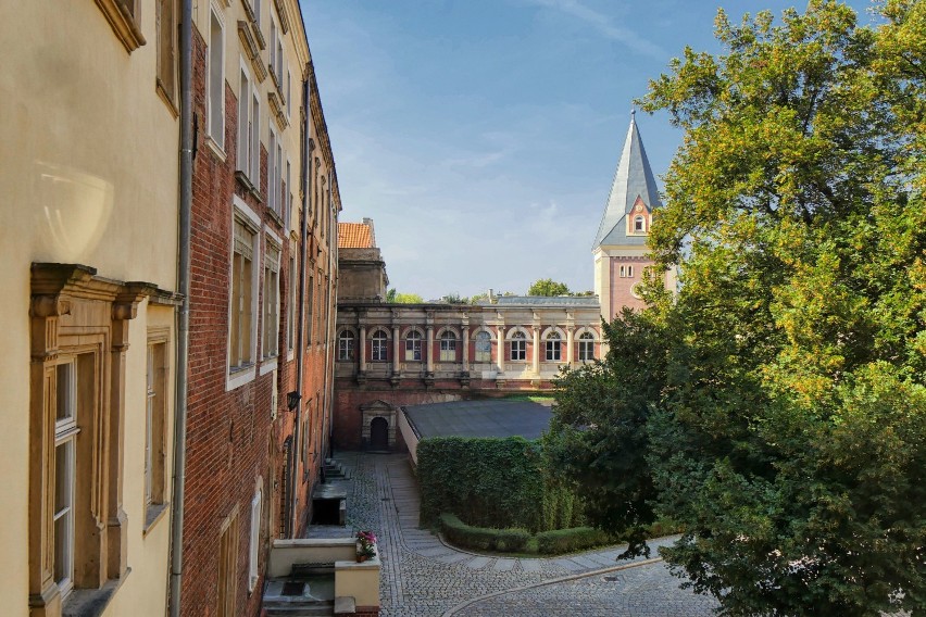 Widokowa wieża św. Piotra od jutra ponownie otwarta! Zobacz, jak prezentuje się z niej Legnica [ZDJĘCIA]