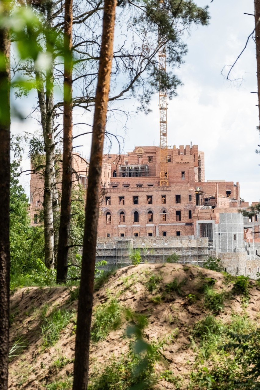 W Stobnicy powstaje ogromny zamek