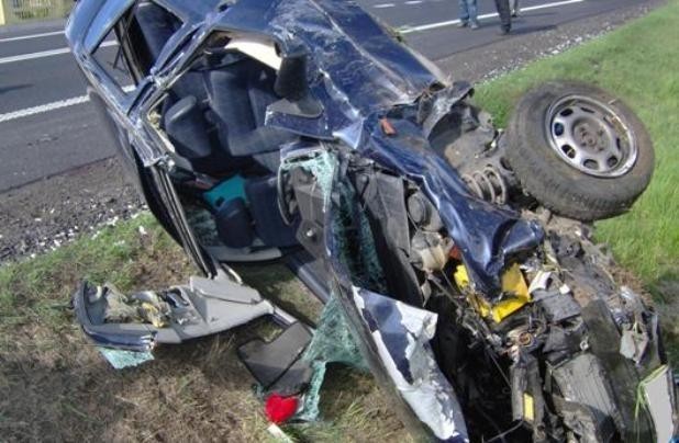 Zdjęcie jest ilustracją do artykułu i nie przedstawia samochody z tego wypadku.