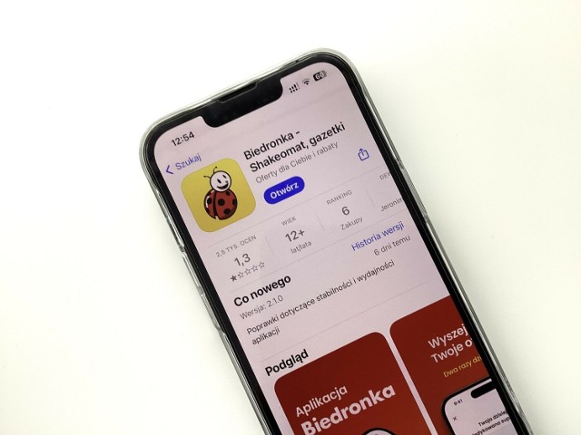 Sieć Biedronka reaguje na problemy użytkowników z aplikacją mobilną.