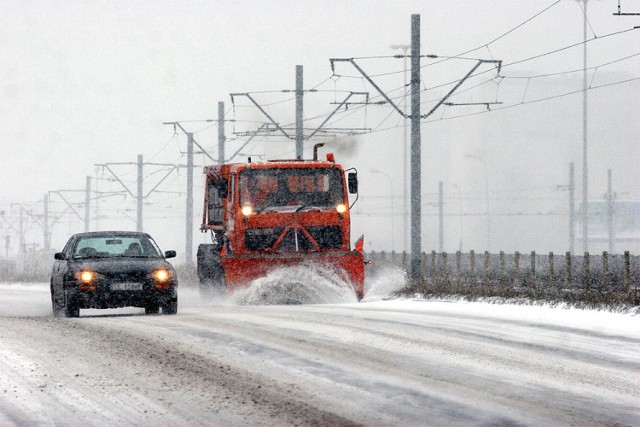 Kto oszczędza a kto traci na łagodniej zimie w Łodzi?