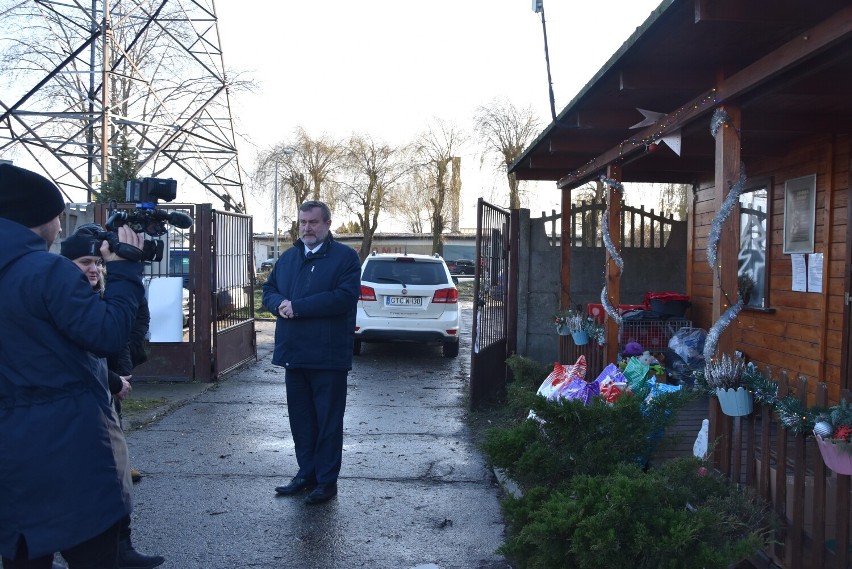 Zamiast fajerwerków, karma dla schroniska    