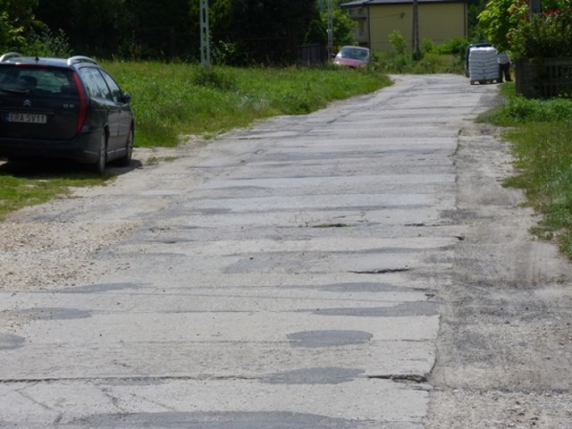 Ulica Stara Droga w Radomsku czeka na remont