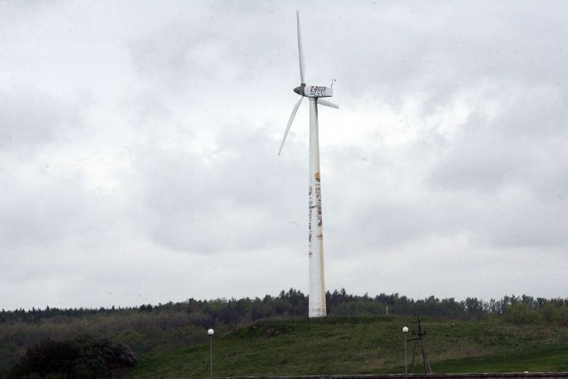 Pomysł budowy wiatraków w gminie Żukowice podzielił mieszkańców na zwolenników i przeciwników inwestycji.