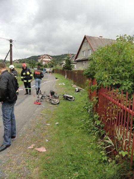 Wypadek Roztoka Brzeziny: ciężko ranny 29-letni motorowerzysta