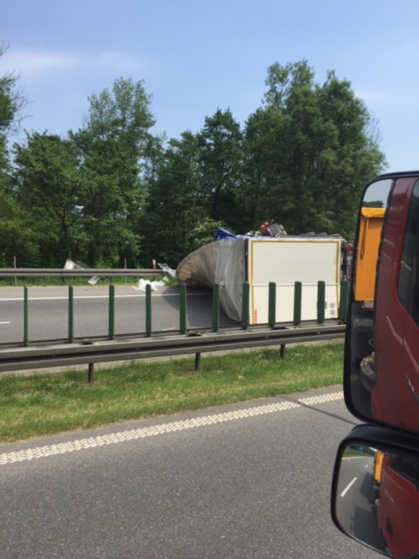 Wypadek na A4: zderzyły się ciężarówki na obwodnicy Krakowa