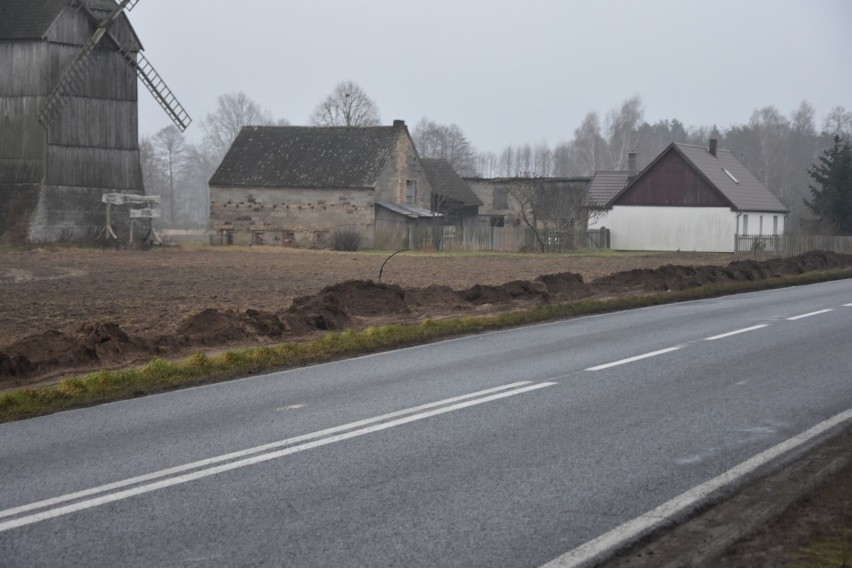 Rozpoczęła się budowa ścieżki rowerowej do Borui Kościelnej. Pojawiły się jednak kontrowersje w sprawie jej oświetlenia