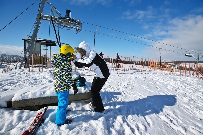 Stacja narciarska Snow and Ski Machnice pod Wrocławiem.