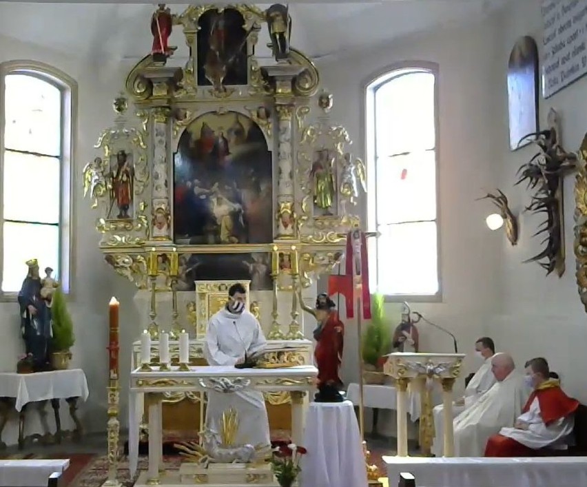 Koronawirus, powiat pucki: nie możesz iść do kościoła? Weź udział w mszy świętej online z kościoła w Mechowie (10.05.2020) | WIDEO