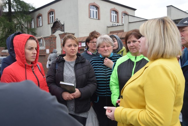 Raisa Storozh w rozmowie ze strajkującymi