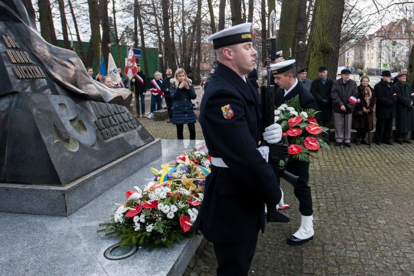 14.02.2019 - uroczystości przy pomniku Armii Krajowej w...