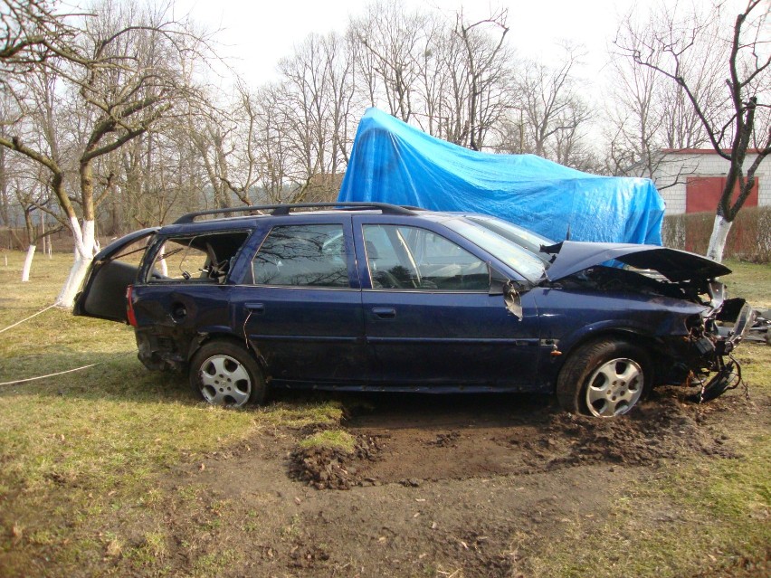 Tragiczny wypadek w Sobolach. Zginął kierowca