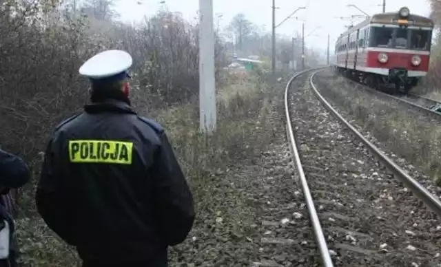 Biegał z nożem po stacji w powiecie średzkim