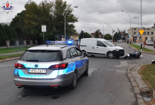 Zamość. Wypadek z udziałem motocyklisty. 17-letni kierowca jednośladu trafił do szpitala