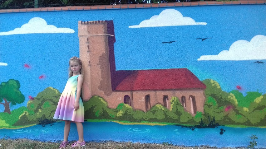 Mural w Debrznie nie jest jednak pierwszym muralem w powiecie człuchowskim