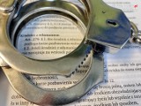 Myszkowska policja zatrzymała włamywacza na gorącym uczynku. Chciał ukraść sprzęt komputerowy
