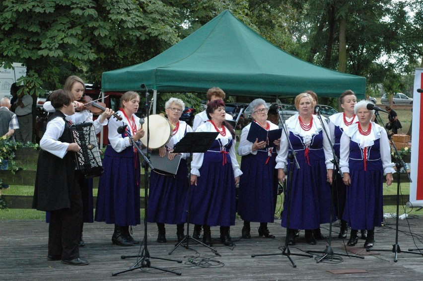 Niedziela u Niechciców. Wesele w Russowie