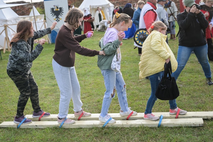 Inscenizacja oblężenia zamku w Radzyniu Chełmińskim [zdjęcia]