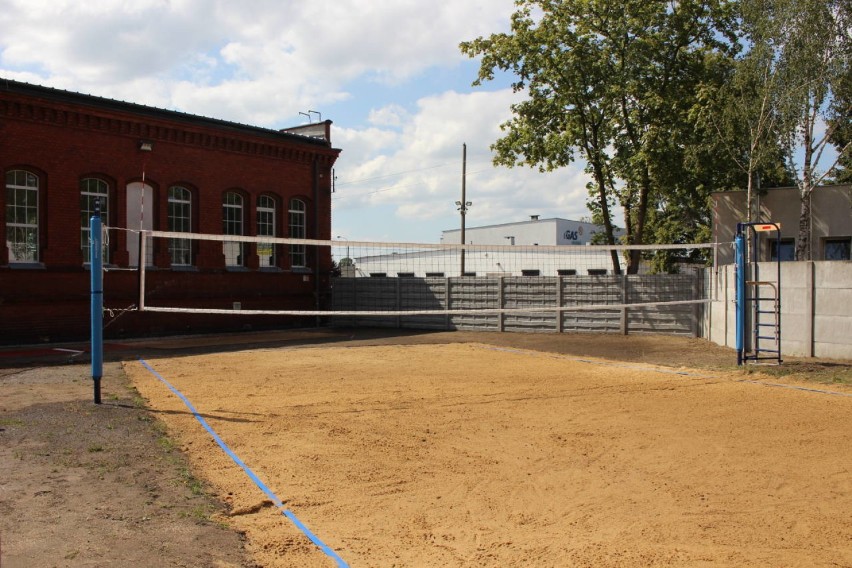 Wyremontowane szatnie, nowa infrastruktura sportowa i plac zabaw [ZDJĘCIA]