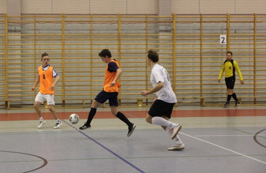 Spotkania Złotowskiej Ligii Futsalu w hali Złotowianka