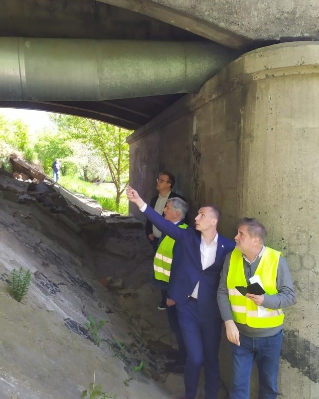 9 maja 2022 roku urzędnicy spotkali się na ul. Wysokiej m. in. ze specjalistami z branży mostowej. Potwierdzono informację, że konstrukcja mostu nie została uszkodzona.