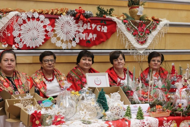 Jarmark Bożonarodzeniowy w Poczesnej. Panie z KGW zachwyciły pomysłami!