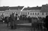 Targ na Rynku w Sieradzu podczas okupacji w obiektywie niemieckiego żołnierza(ZDJĘCIA) 