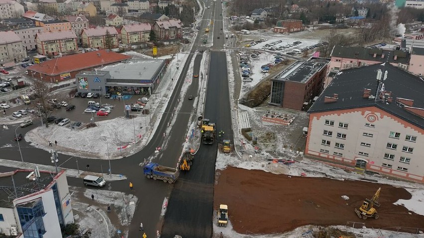 Budowa Obwodnicy Wałbrzycha w zimowej scenerii (ZDJĘCIA)