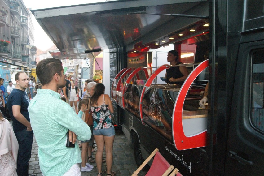 W Kaliszu trwa Food Truck Festiwal