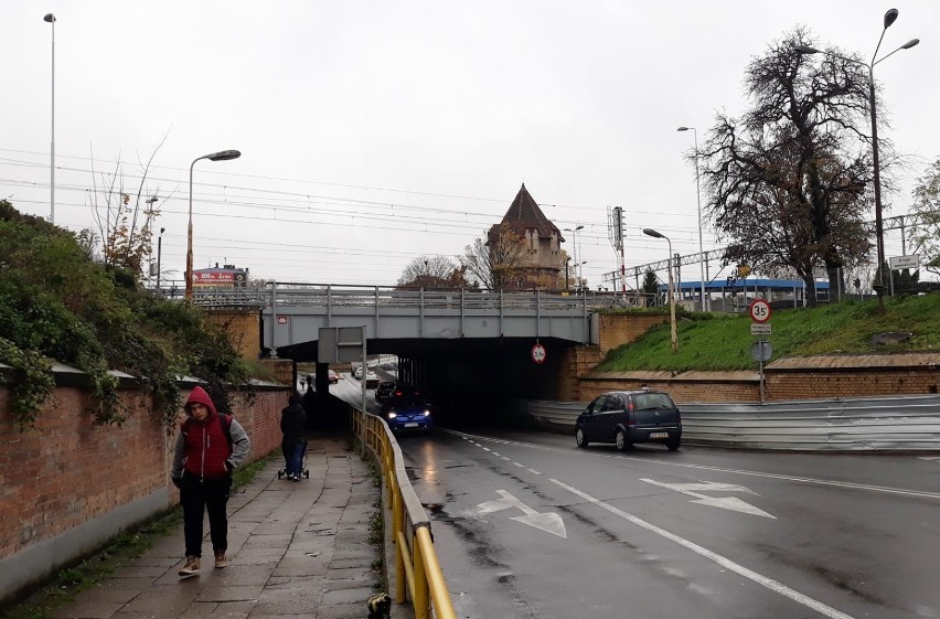 W pierwszej kolejności zamknięty zostanie ruch pod wiaduktem...